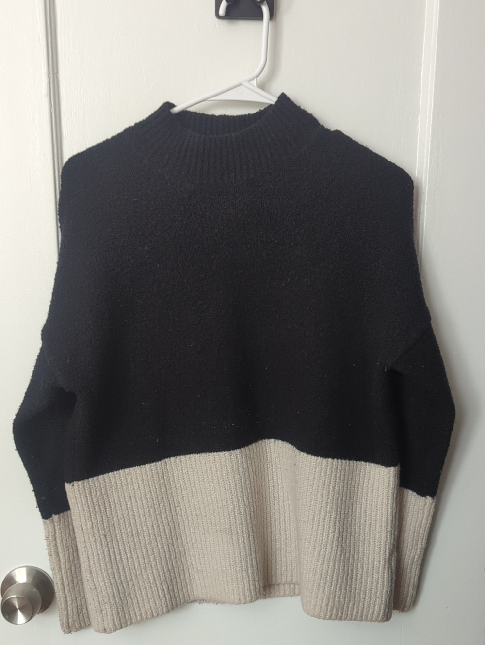 June & hudson Black and Cream Colorblock Mock Neck Sweater